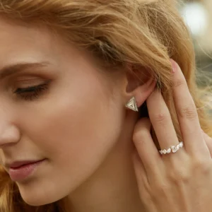 Bague-diamants-1_35-carat-or-blanc-couronne-alliance-politains-ls-1-8000000031-DMWG Bague-diamants-1_35-carat-or-blanc-couronne-alliance-politains-ls-1-8000000031-DMWG