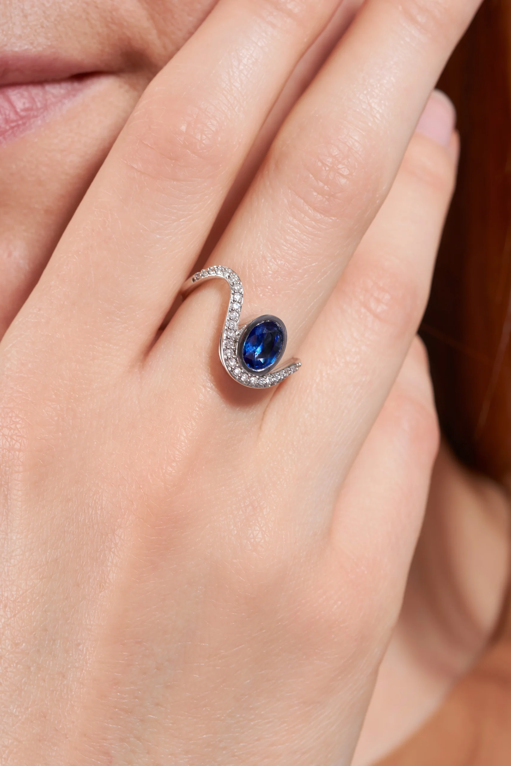 Bague-saphir-bleu-cornflower-1_1-carat-platine-ls-2-politains-8000000009-BSPT
