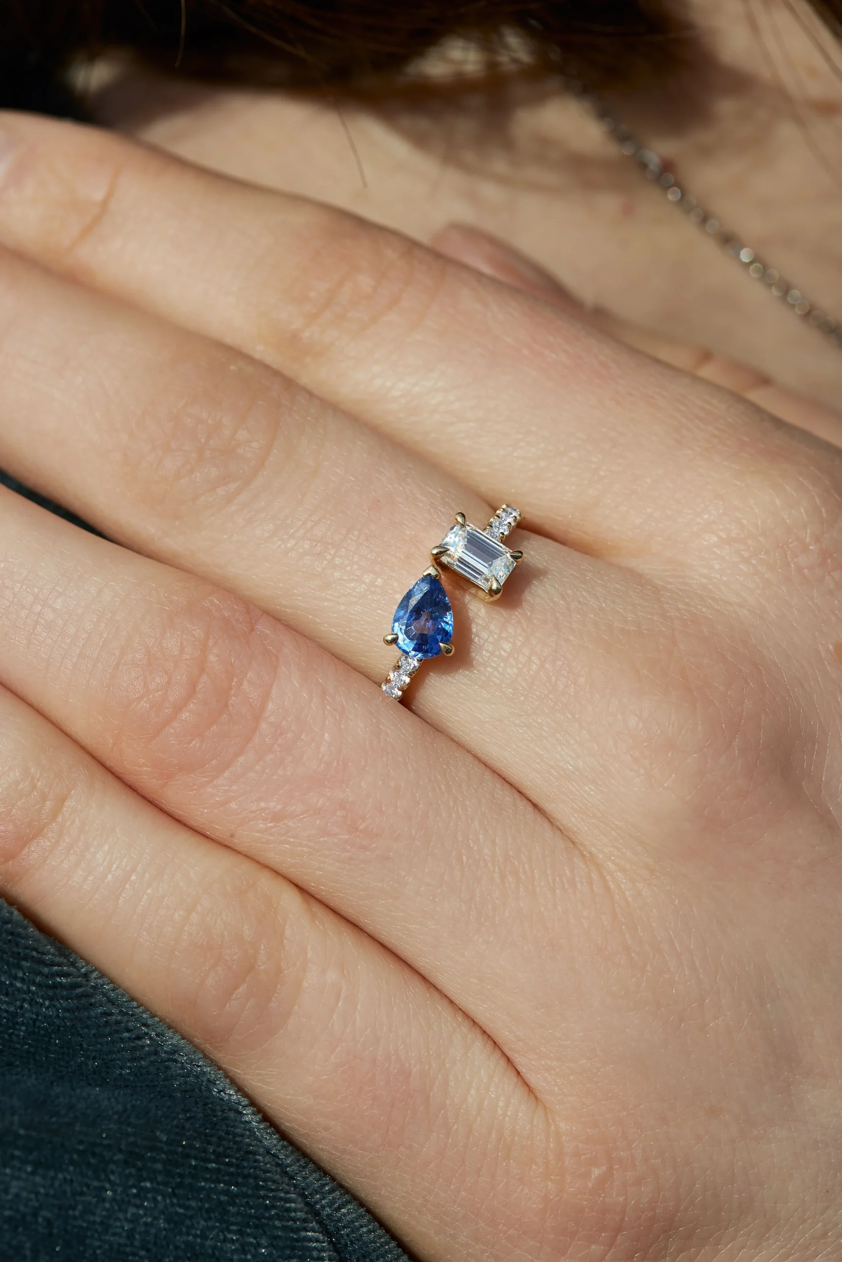 Bague-saphir-bleu-moissanite-or-jaune-18-carats-toi-et-moi-politains-ls-1-8000000026-BSYG