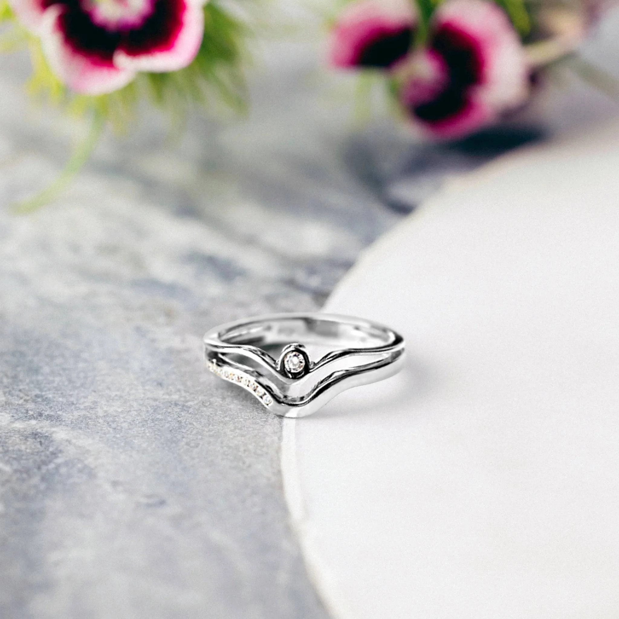 Bague-diamants-en-or-blanc-zen-politains-ls-1-8000000078-DMWG