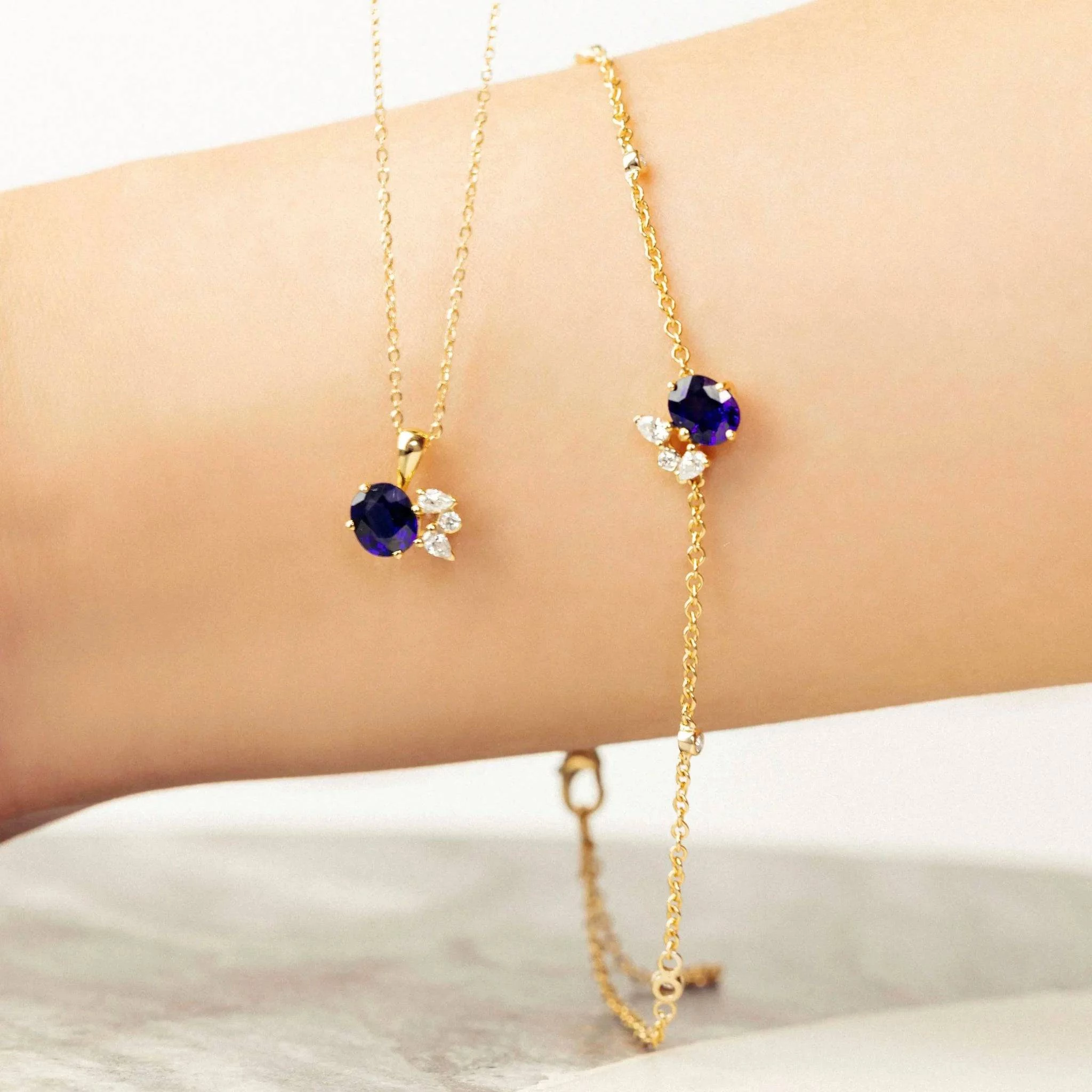 Bracelet-saphir-bleu-et-diamants-en-or-jaune-moribana-politains-ls-1-8000000074-BSYG