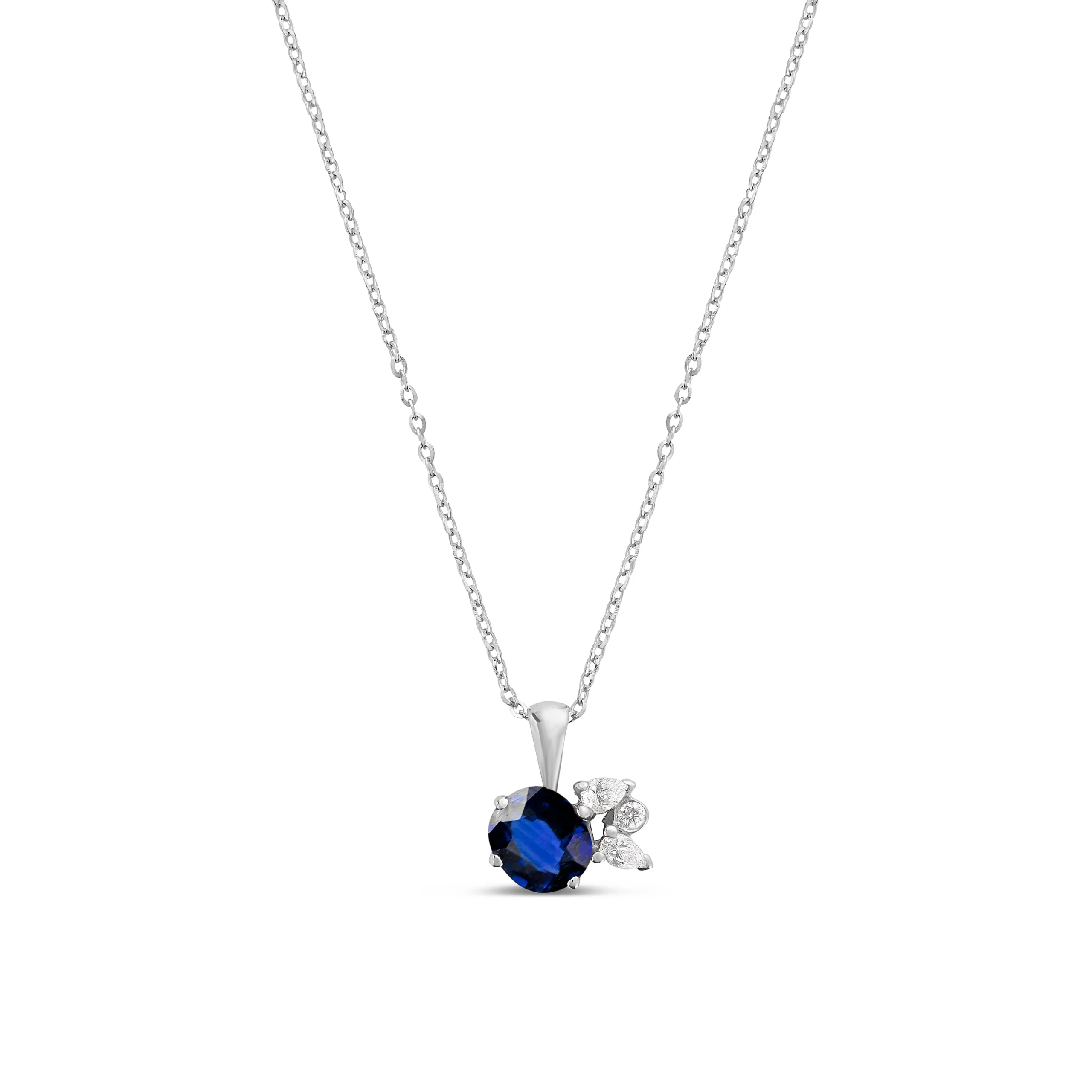 Collier-saphir-bleu-et-diamants-en-or-blanc-moribana-politains-face-8000000075-BSWG